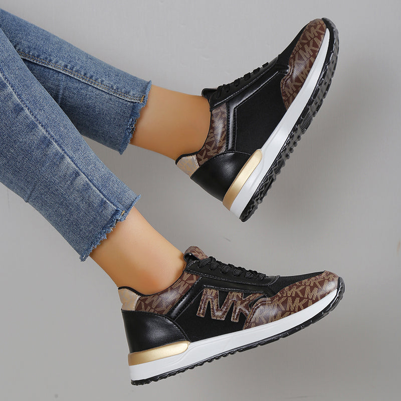 Stylish MK | Damenschuhe sneakers enhance your look with comfort and a trendy design, perfect for the season.