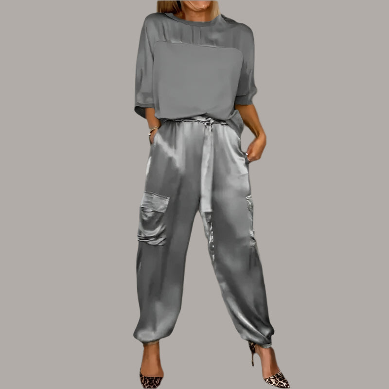 Stylish Nova® - Casual Dames Kledingset features a comfortable top and sleek pants, perfect for everyday wear.